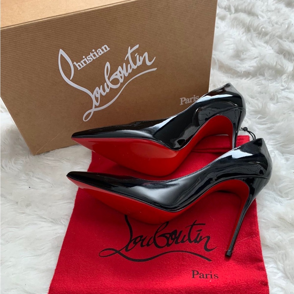 BLACK CHRISTIAN LOUBOUTIN “DECOLLETE”PATENT HEELS! 🖤❤️